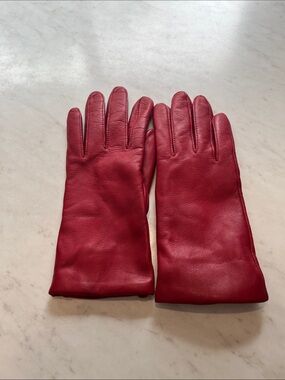 Lands End Red Leather Gloves with two tech fingers. Medium Red